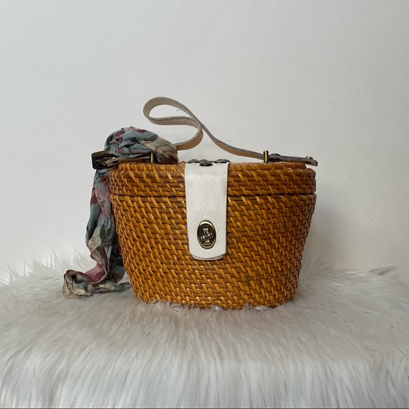 Patricia Nash Caselle Basket Purse with Tan & Crackled Rose Scarf - Picture 3 of 15